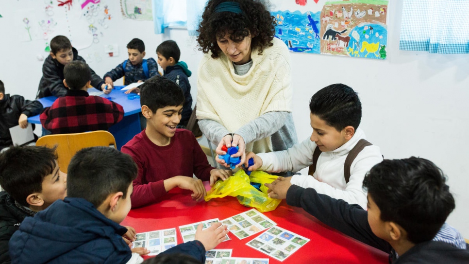  #UNHCR | Ένα ευχάριστο διάλειμμα μέσα από τη μάθηση για τα παιδιά πρόσφυγες στην Κω