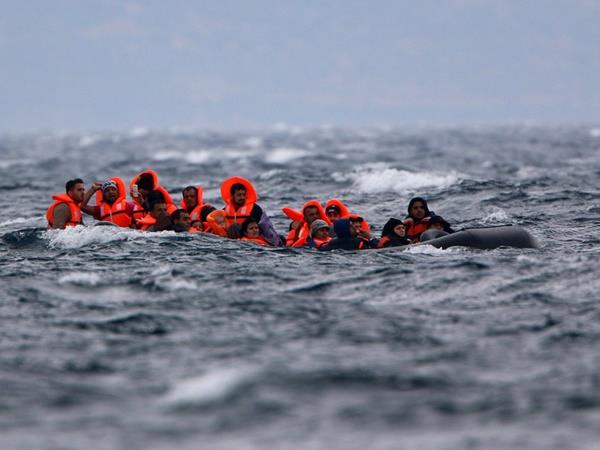  Ναυάγιο στη Σάμο: Τρεις νεκροί πρόσφυγες | Δίδυμα αδέλφια κι ο πατέρας τους