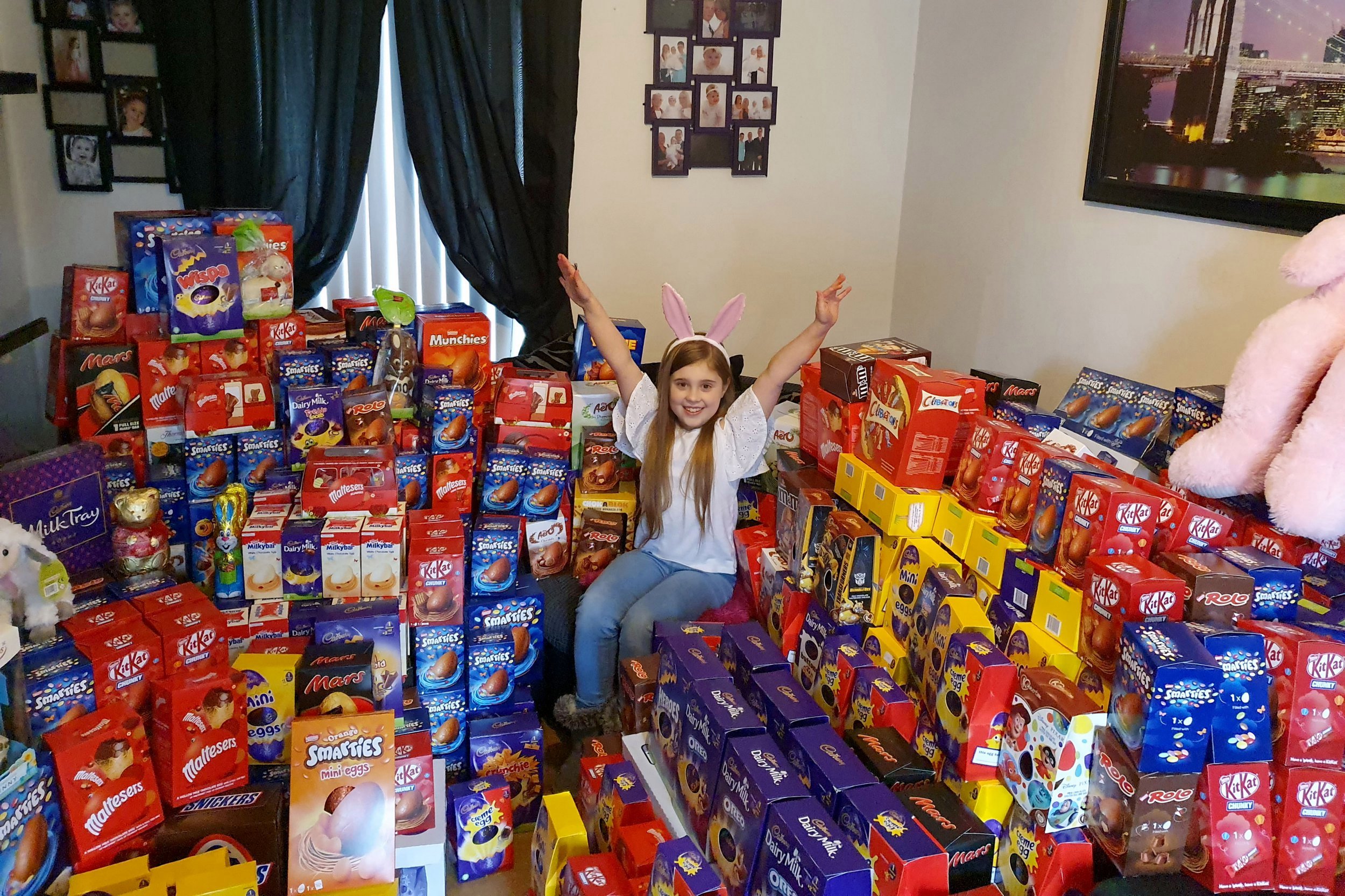  #JasmineParker | Η 9χρονη που μάζεψε 1.100 σοκολατένια αβγά για φτωχά παιδιά