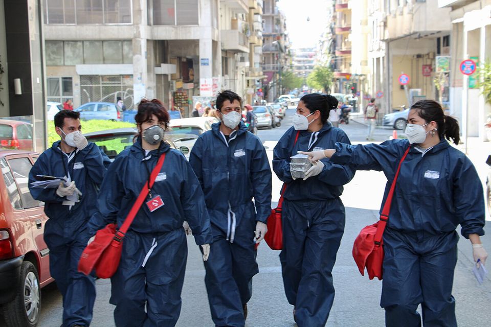  #PIXUR | Στους δρόμους της Αθήνας εθελοντές φροντίζουν χρήστες στον καιρό του #Covid19 (ΕΙΚΟΝΕΣ)
