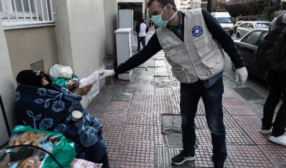  #portesanoixtesgr | Διαγράφονται τα πρόστιμα για άσκοπη μετακίνηση σε άστεγους