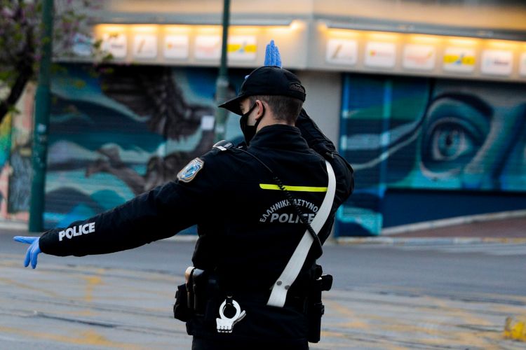  #Covid19 | Συναγερμός στη Θεσσαλονίκη | Δύο αστυνομικοί θετικοί – Σε καραντίνα άλλοι 9