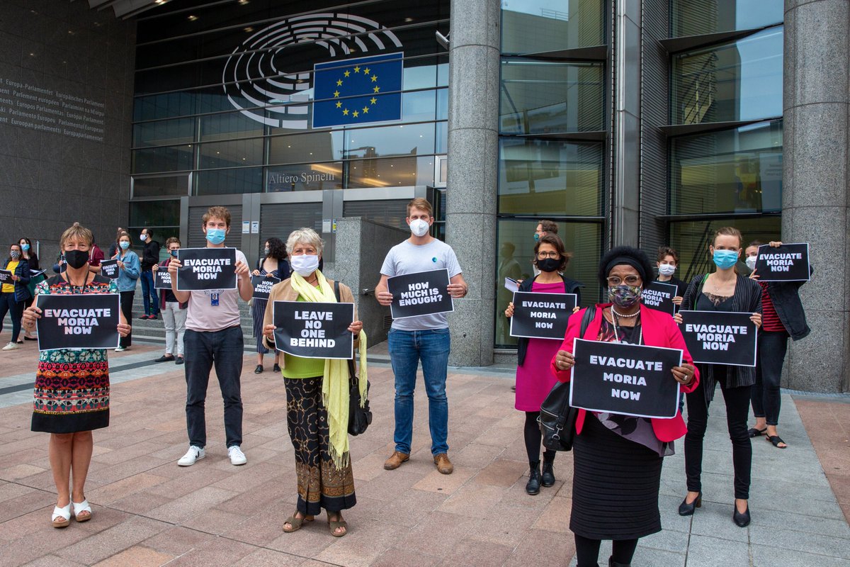  Εκκενώστε τη Μόρια τώρα! Διαμαρτυρία έξω από το Ευρωπαϊκό Κοινοβούλιο στις Βρυξέλλες