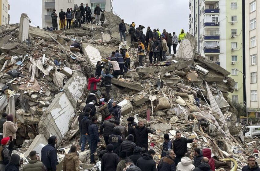  Σεισμός 7,8 Ρίχτερ σε Τουρκία – Β. Συρία | Τουλάχιστον 1.500 νεκροί (ΕΙΚΟΝΕΣ)